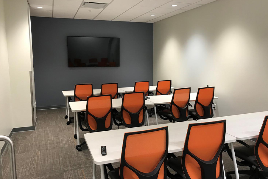 Office Evolution Fishers Meeting Room