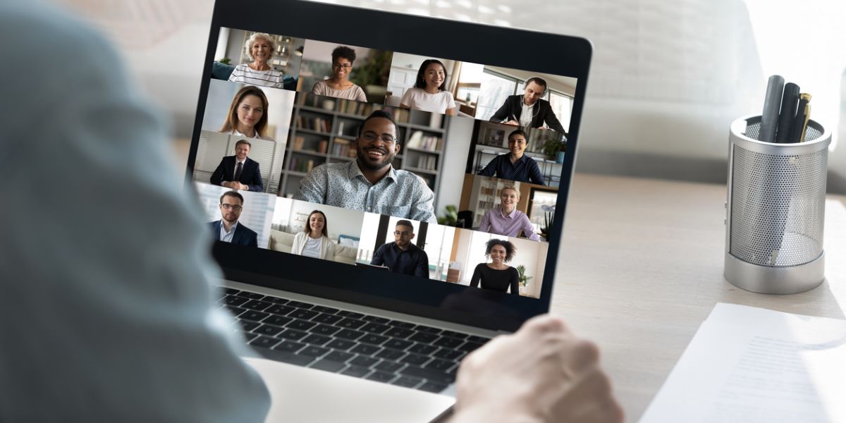 What is the difference between a remote team and a virtual team?