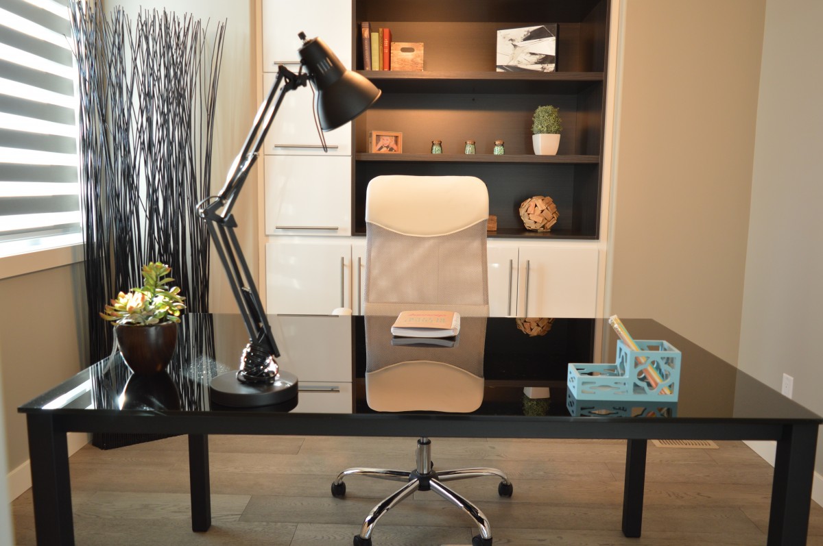 office_home_house_desk_chair_lamp_contemporary_home_office_interior-670079