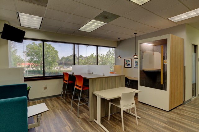 Flexible office space with private meeting rooms and coworking areas at Office Evolution.