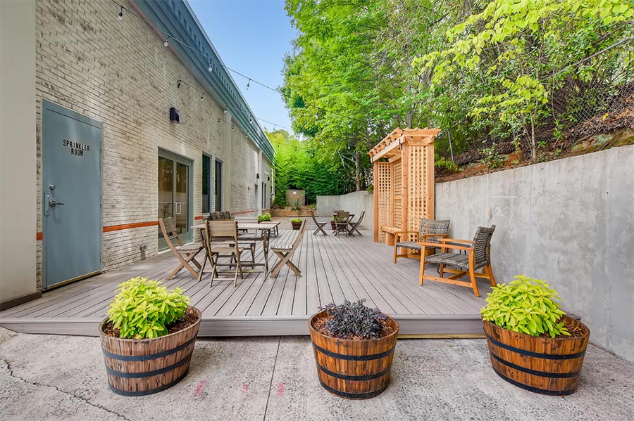 OE Roswell outdoor area